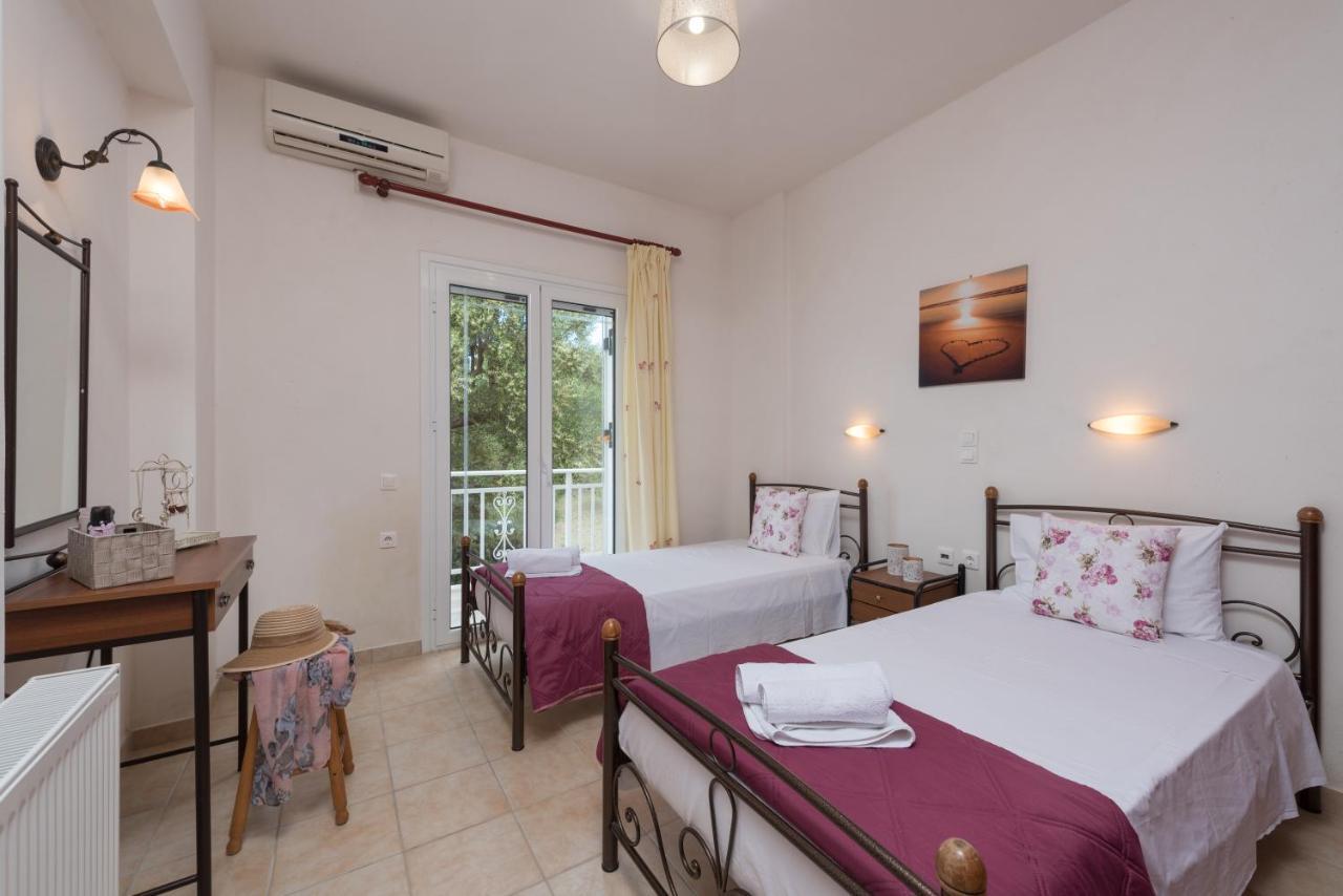 Domus Lukas Apartments Marathias  Екстер'єр фото
