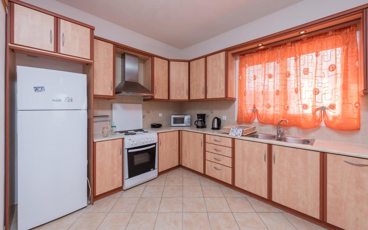 Domus Lukas Apartments Marathias  Екстер'єр фото