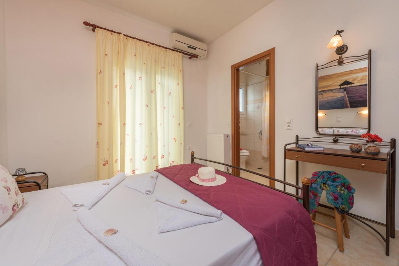 Domus Lukas Apartments Marathias  Екстер'єр фото