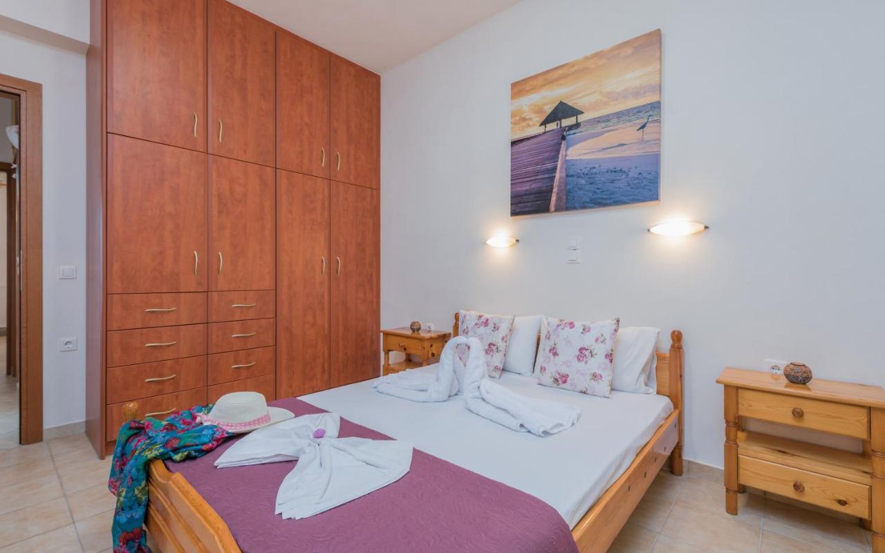 Domus Lukas Apartments Marathias  Екстер'єр фото