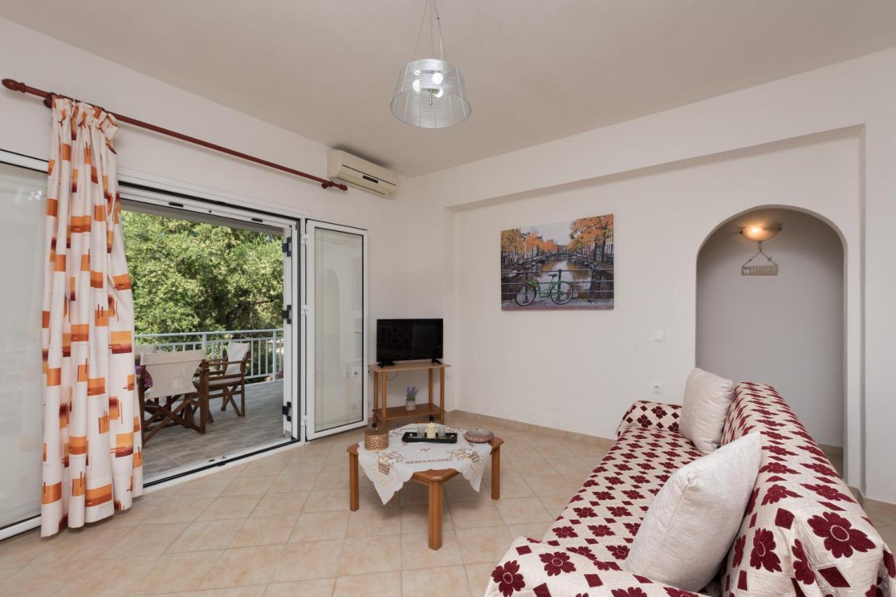 Domus Lukas Apartments Marathias  Екстер'єр фото